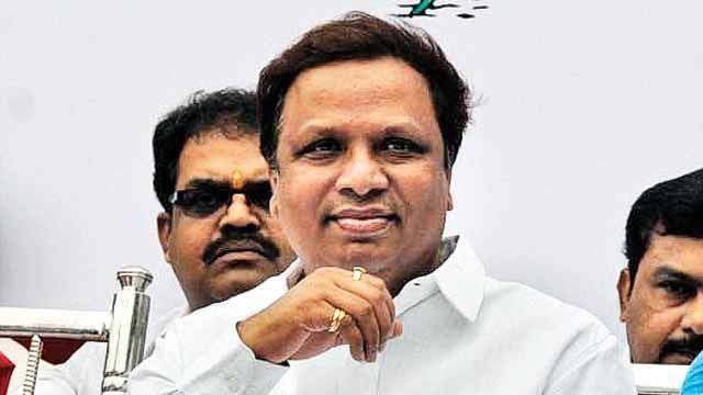 आशिष शेलारही कागदपत्र घेऊन ‘वर्षा’वर; राज्याच्या राजकारणात मोठं काहीतरी घडतंय