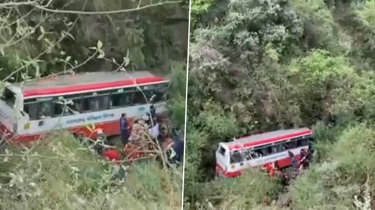 जुन्या पुणे-मुंबई महामार्गावर खासगी बस दरीत कोसळली, 13 जणांचा मृत्यू