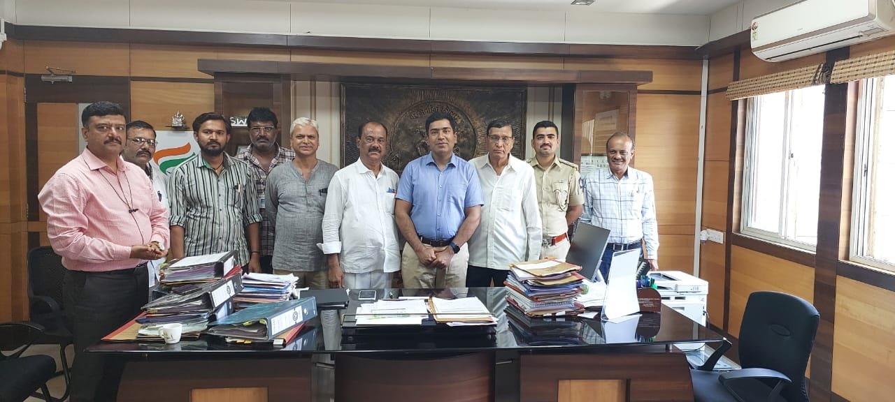 ई रिक्षाला महापालिकेच्या अनुदानाबाबत आयुक्त डॉ कुणाल खेमनार व रिक्षा संघटनांची मीटिंग संपन्न…