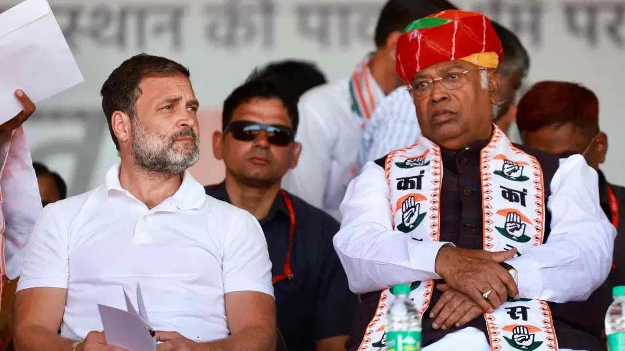 काँग्रेसचा ‘न्यायपत्र’ निवडणूक जाहीरनामा प्रसिद्ध, 5 न्याय आणि 25 गॅरेंटीवर फोकस मोठ्या घोषणांचा पाऊस