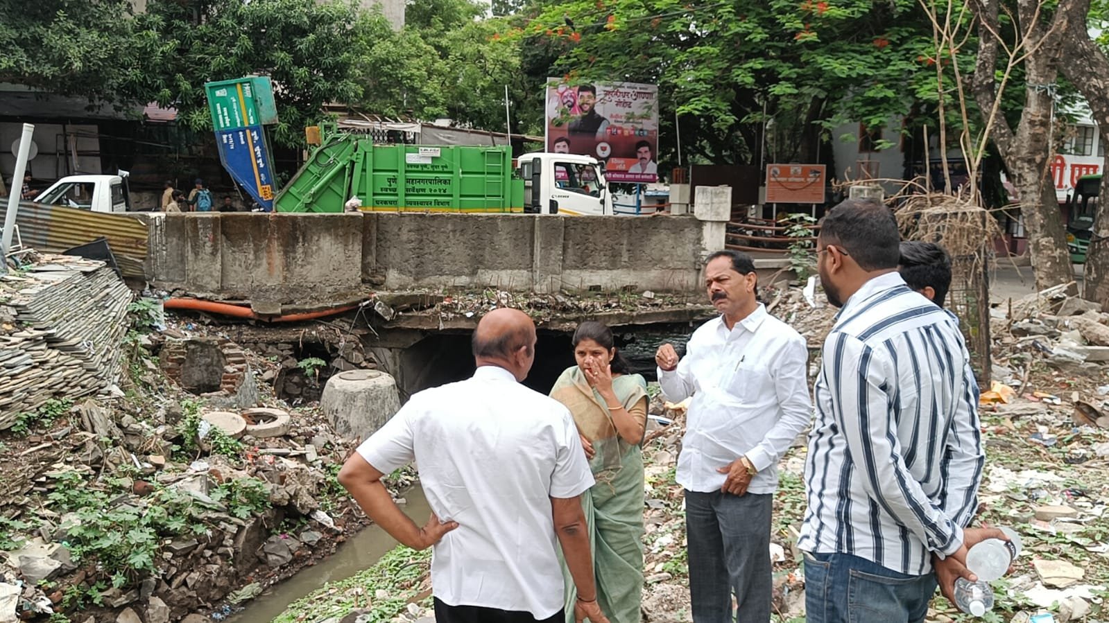 प्रभाग 10 मधील नाल्यांची समाधानकारक साफसफाई करा; दिलीप वेडेपाटील यांची मागणी