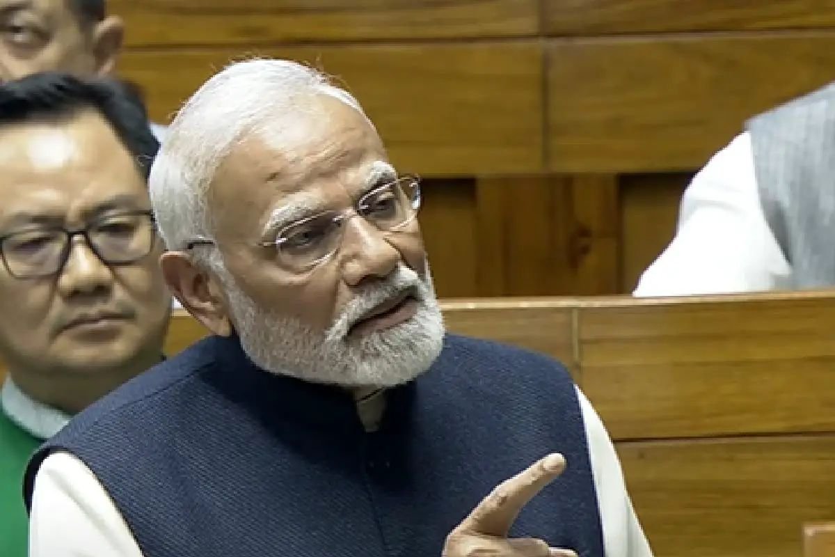 संविधानाच्या अमृत महोत्सवीवर्षानिमित्त पंतप्रधान मोदींचं संसदेत तुफानी भाषण; सर्वात मोठे 10 सनसनाटी आरोप
