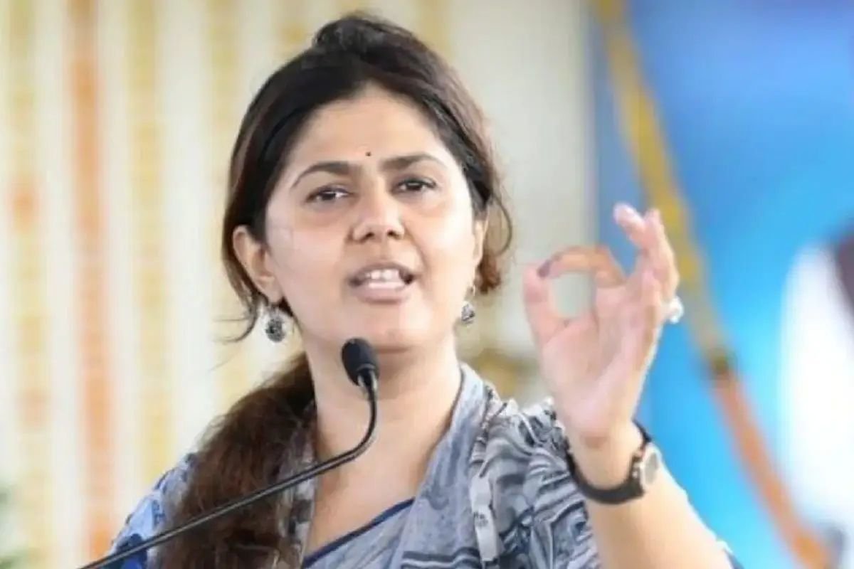 संतोष देशमुख प्रकरणावर पंकजा मुंडेंनी अखेर मौन सोडलं, ”माझ्या लेकराला न्याय…”