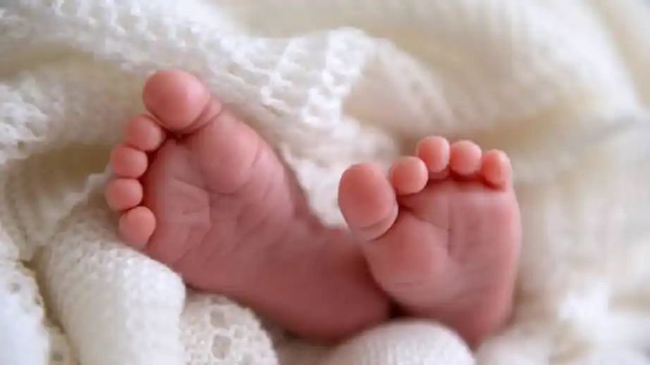 दुचाकीसाठी 9 दिवसांचं बाळ विकलं, आई म्हणते, मी बाळाला…