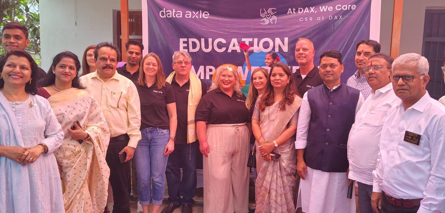 अमेरिकन पाहुण्यांचे हडपसरमध्ये मनपा शाळेमध्ये प्रथमच आगमन ….. ‘मुख्याध्यापक व शिक्षकांनी केला शाळेचा कायापालट’