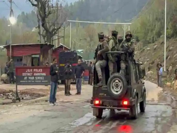 पहलगाममध्ये दहशतवादी उन्माद; धर्म विचारून २७ जणांची हत्या कलमा पढायला सांगितलं पँट काढली अन्…!
