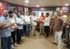 माणुसकीचा झरा जिवंत ठेवल्याबद्दल पतित पावन संघटना तर्फे पोलीस कर्मचाऱ्यांचा सन्मान